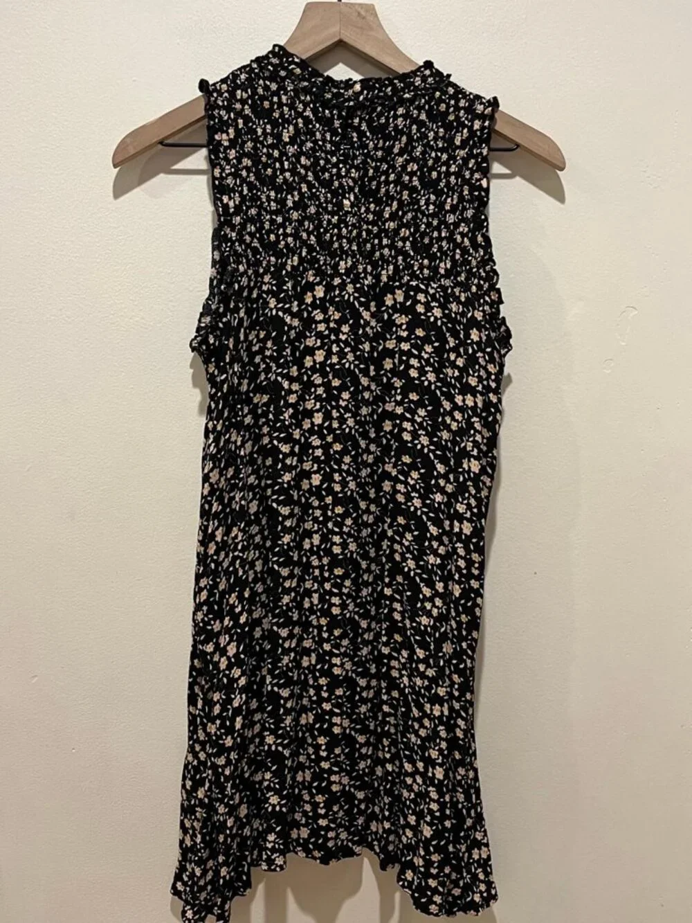 Floral Smocked Sleeveless - Picture 1 of 1